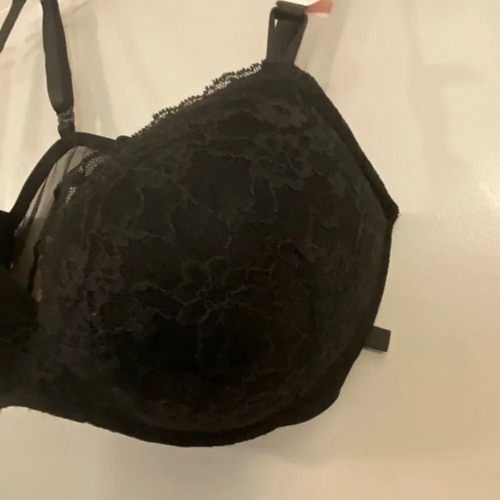 Victoria’s Secret bra padded no wire size 40D